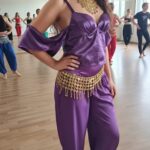Bailarina Arabe Morada